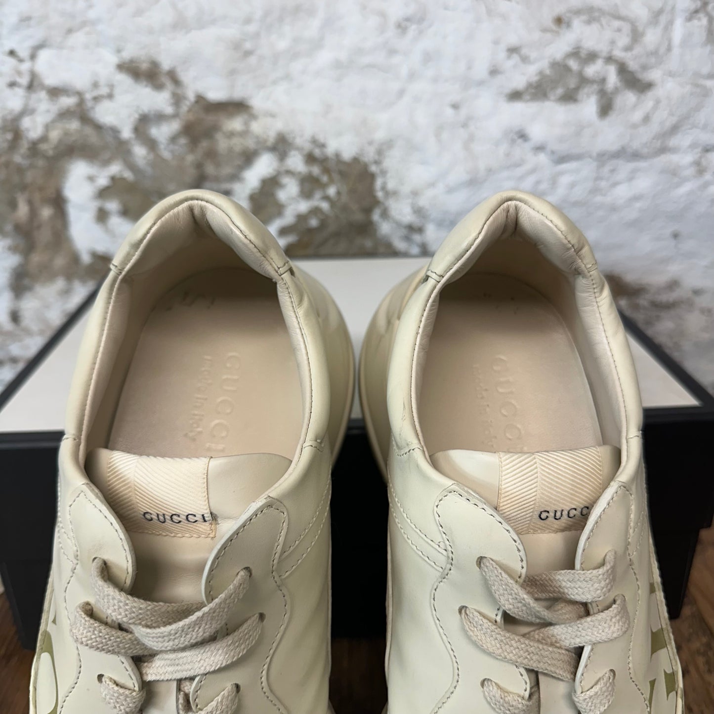 Gucci Rython Vintage Logo Cream Sneaker Sz 10.5