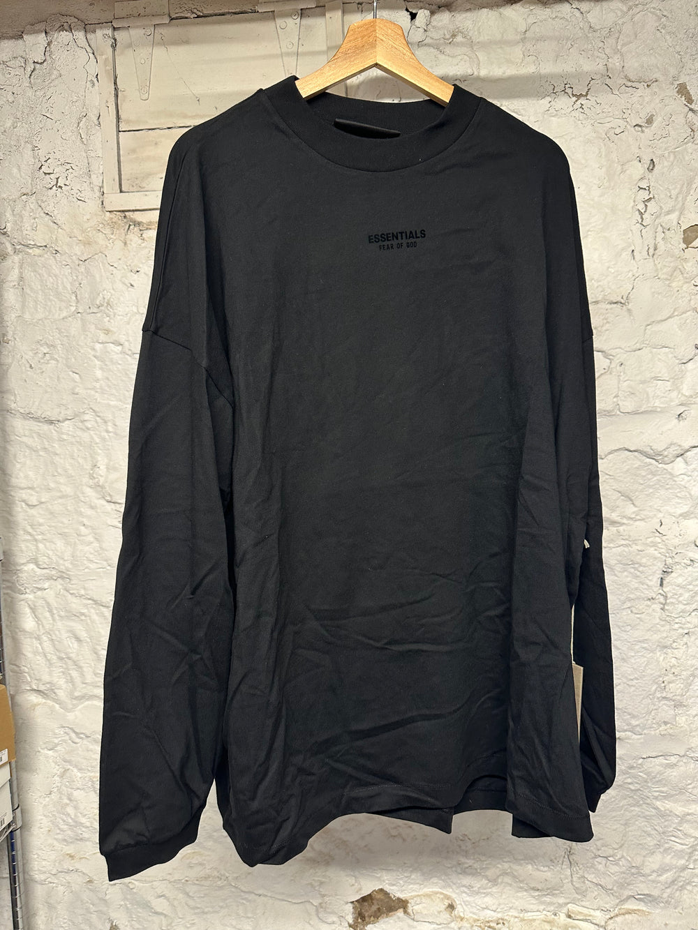 FOG Essentials Black Small Logo L/S T-Shirt Sz L DS