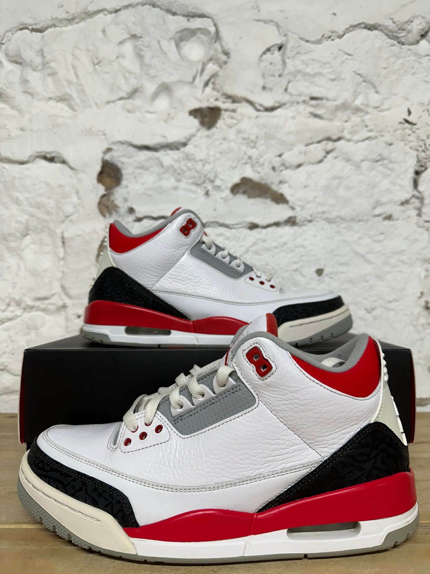 Air Jordan 3 Fire Red (2013) Sz 9
