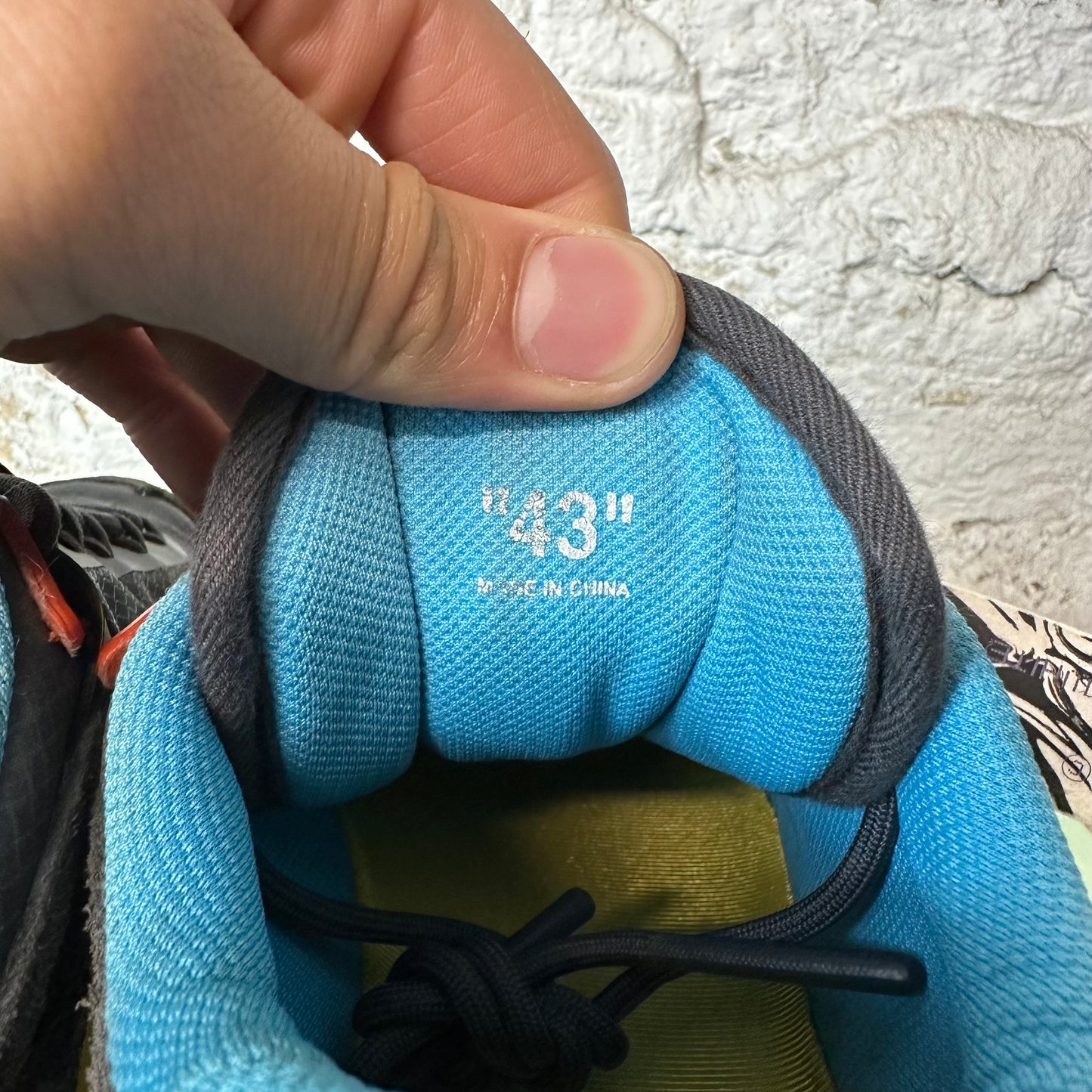 Off White Odyssey 2000 Black Yellow Orange Sz 10 (43)