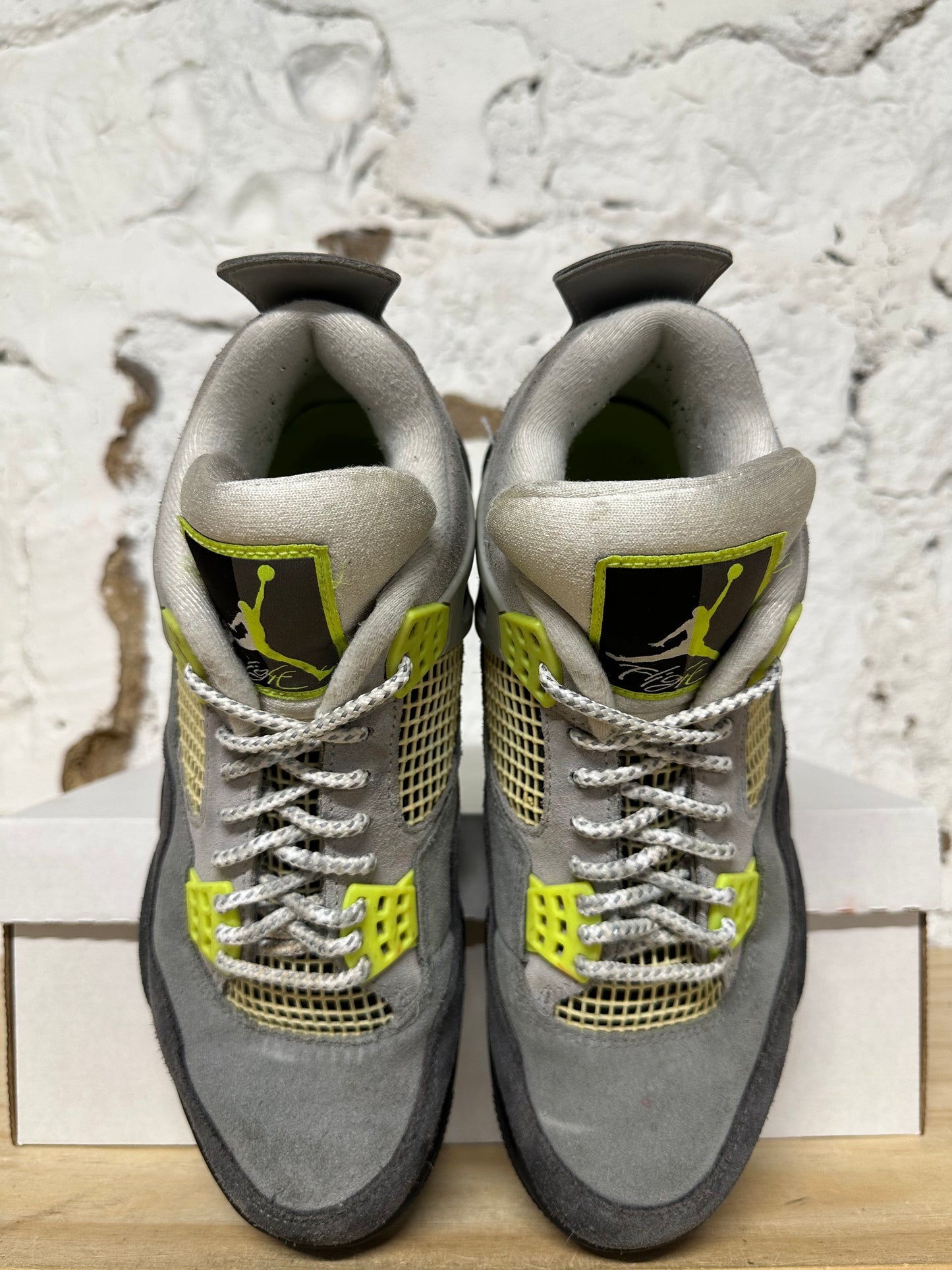 Air Jordan 4 Neon 95 Sz 9