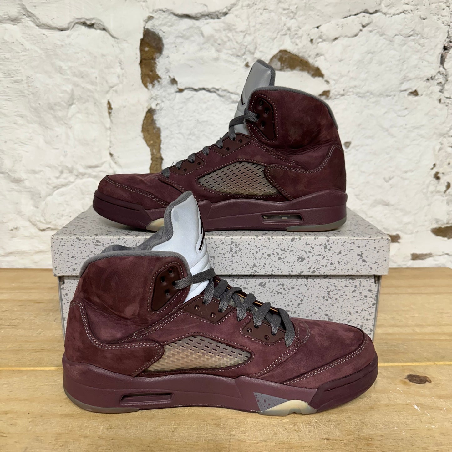 Air Jordan 5 Burgundy Sz 9