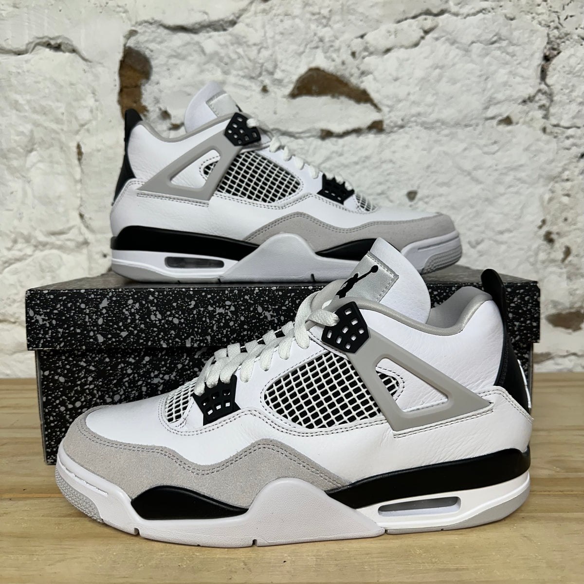 Air Jordan 4 Military Black Sz 9.5 DS