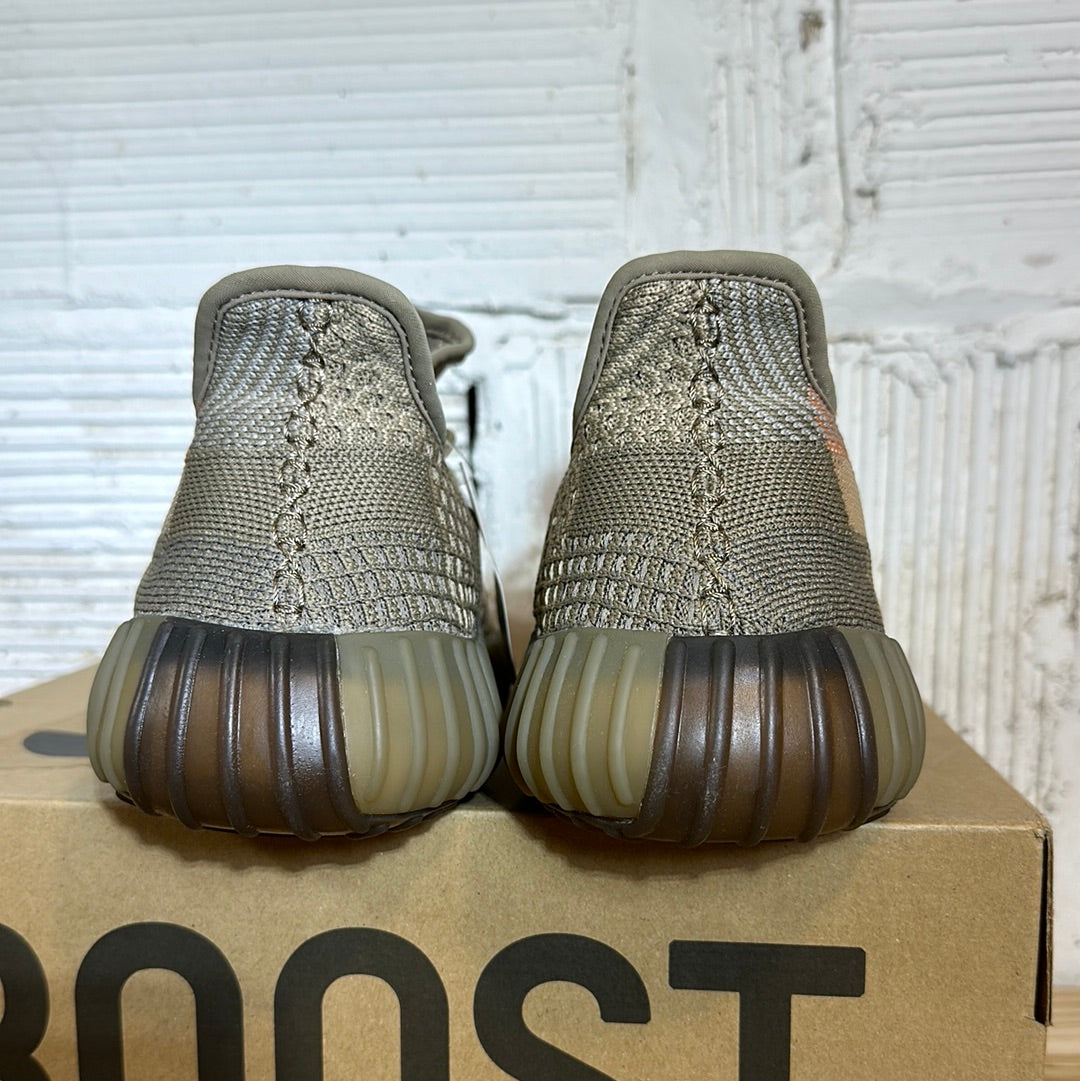 Yeezy 350 V2 Sand Taupe Sz 11 DS