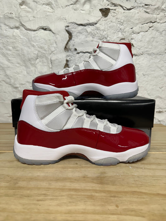 Air Jordan 11 High Cherry Sz 9.5 DS