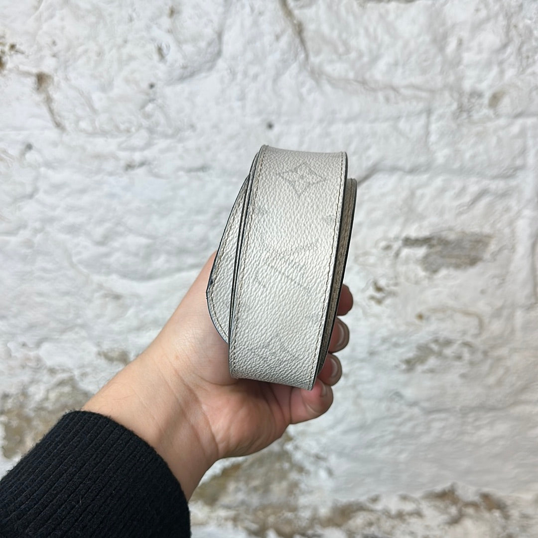 LV White Monogram Belt Sz (100/40)