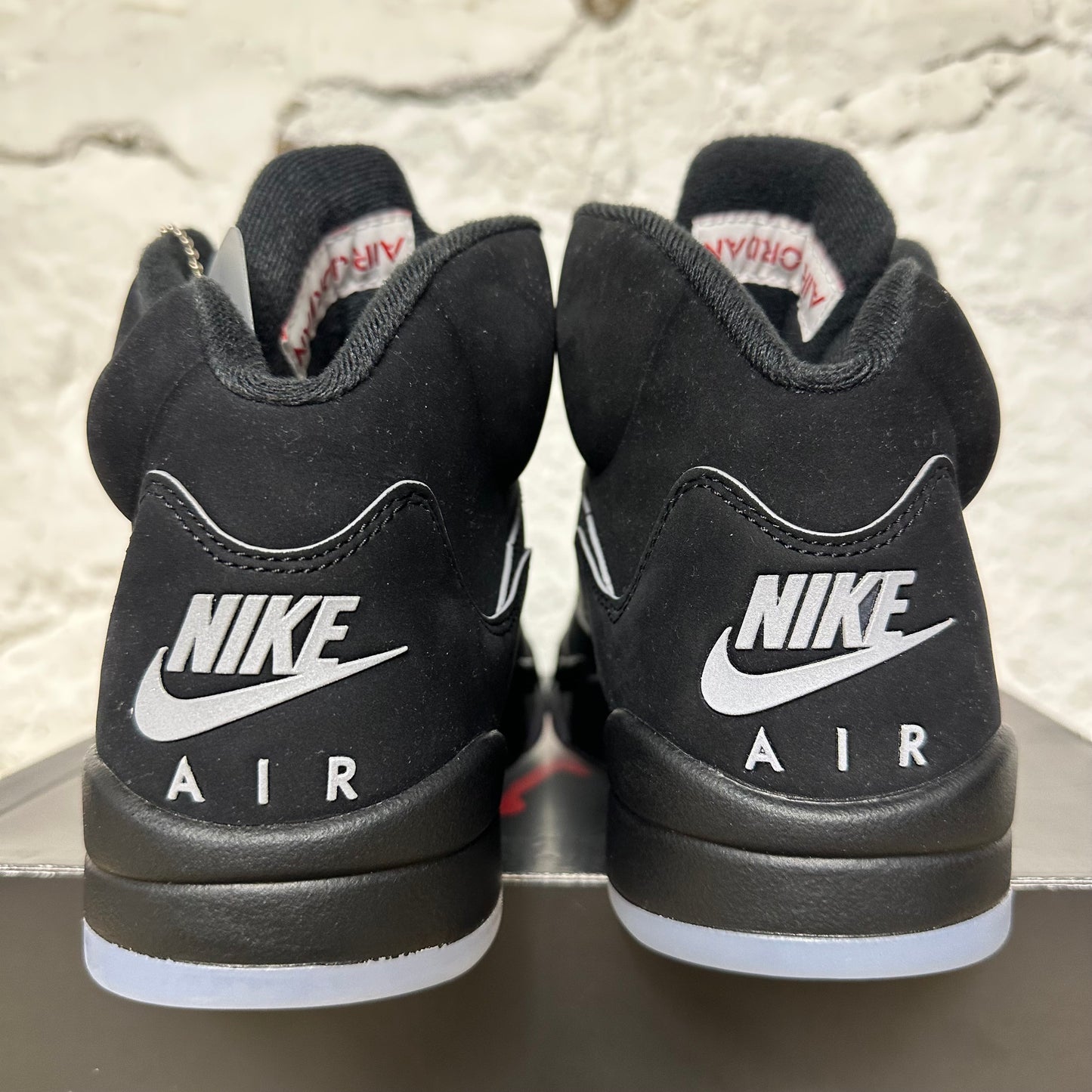 Air Jordan 5 Black Metallic Sz 8.5 DS
