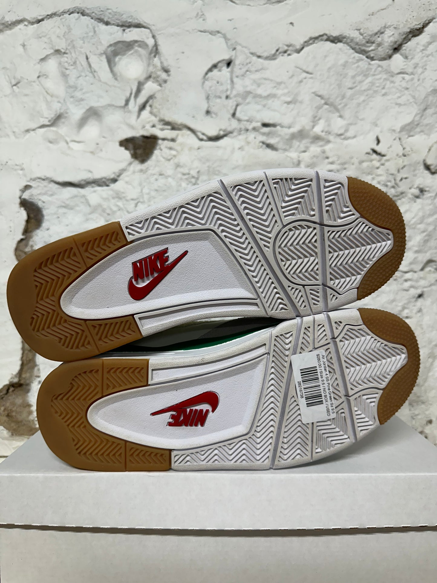 Air Jordan 4 SB Pine Green Sz 9.5