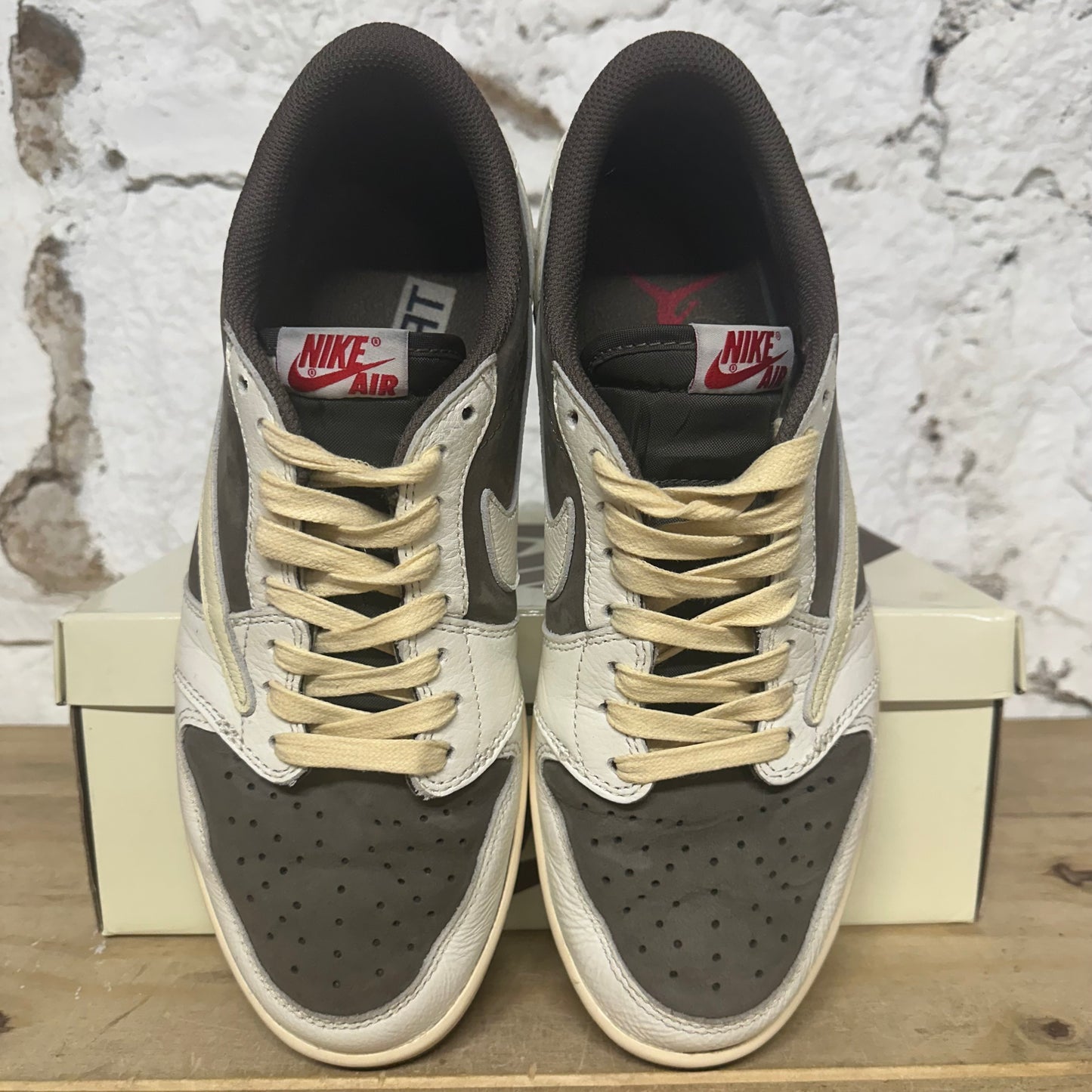 Air Jordan 1 Low Travis Scott Reverse Mocha Sz 9.5