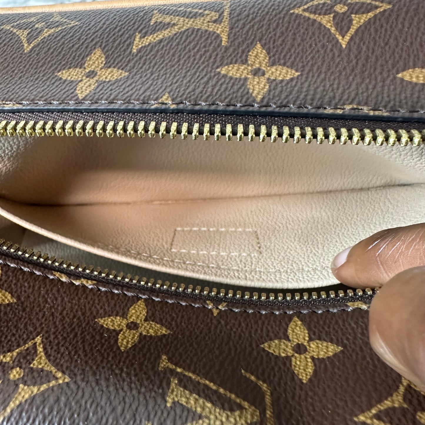 Louis Vuitton Monogram Locker Dopp Kit Toiletry Bag