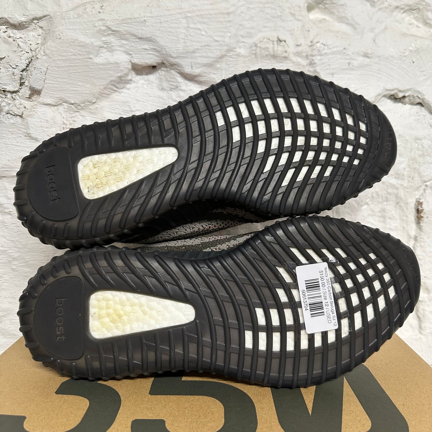 Yeezy 350 V2 Carbon Beluga Sz 12