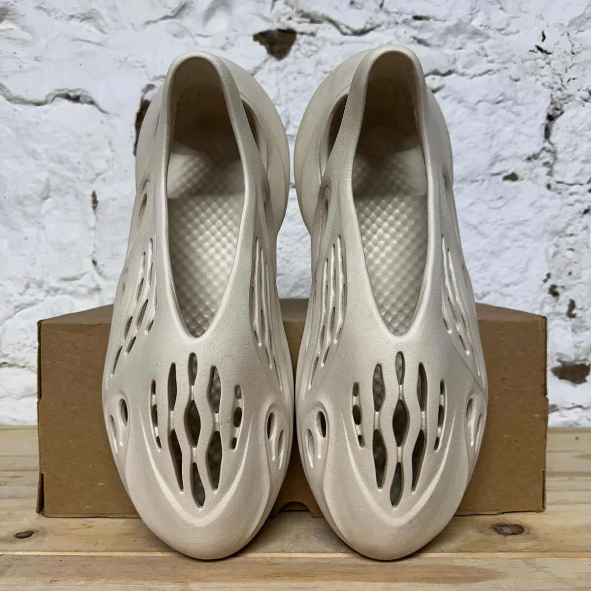 Yeezy Foam Runner Sand Sz 13