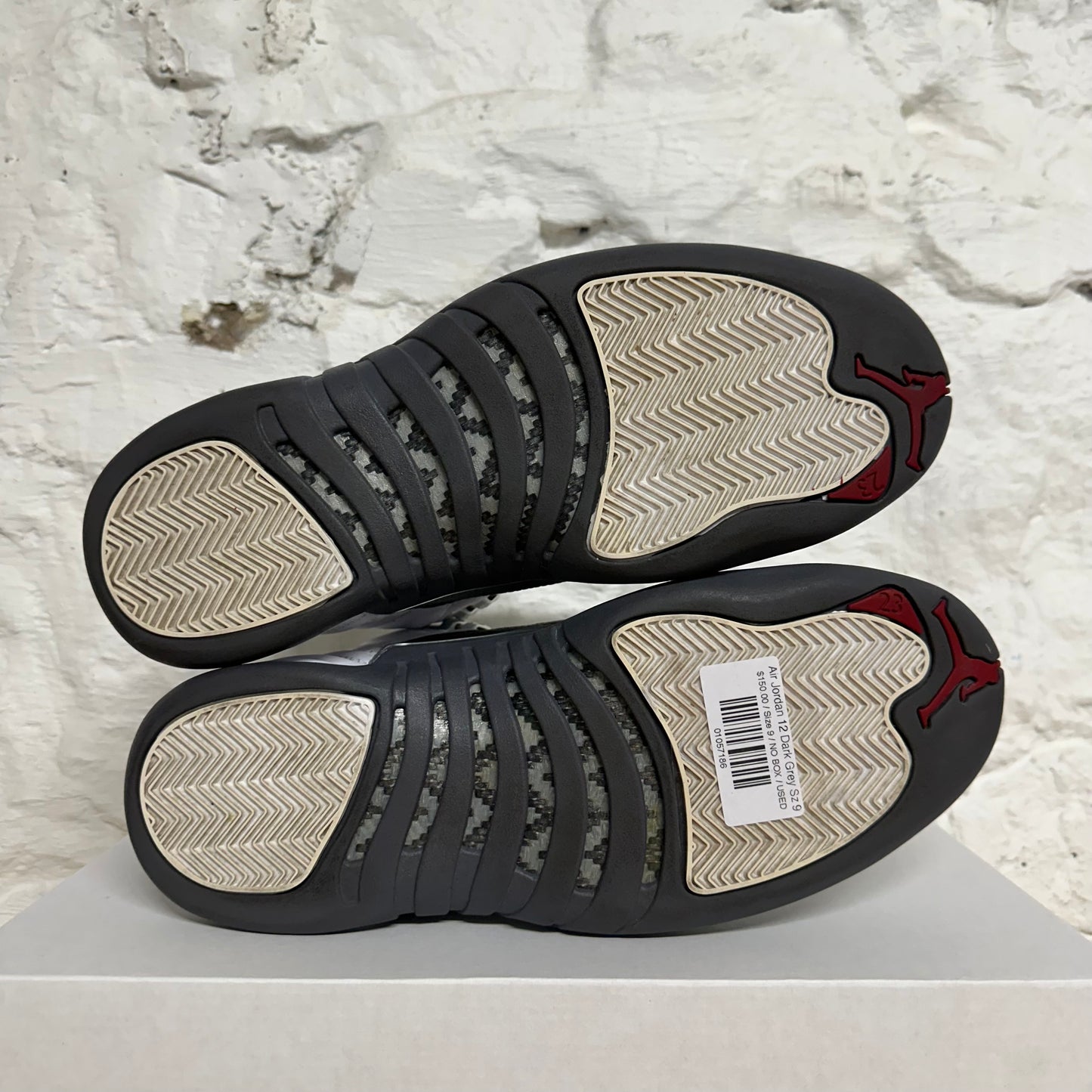 Air Jordan 12 Dark Grey Sz 9