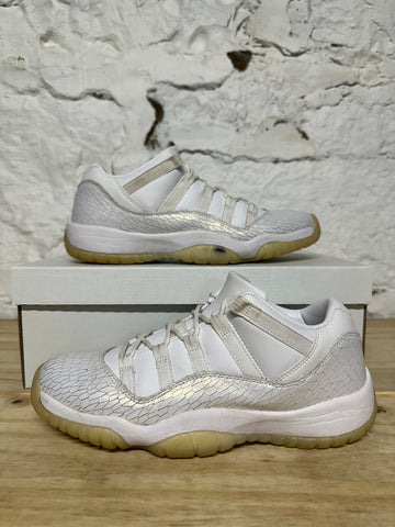 Air Jordan 11 Low Frost White Sz 8.5Y