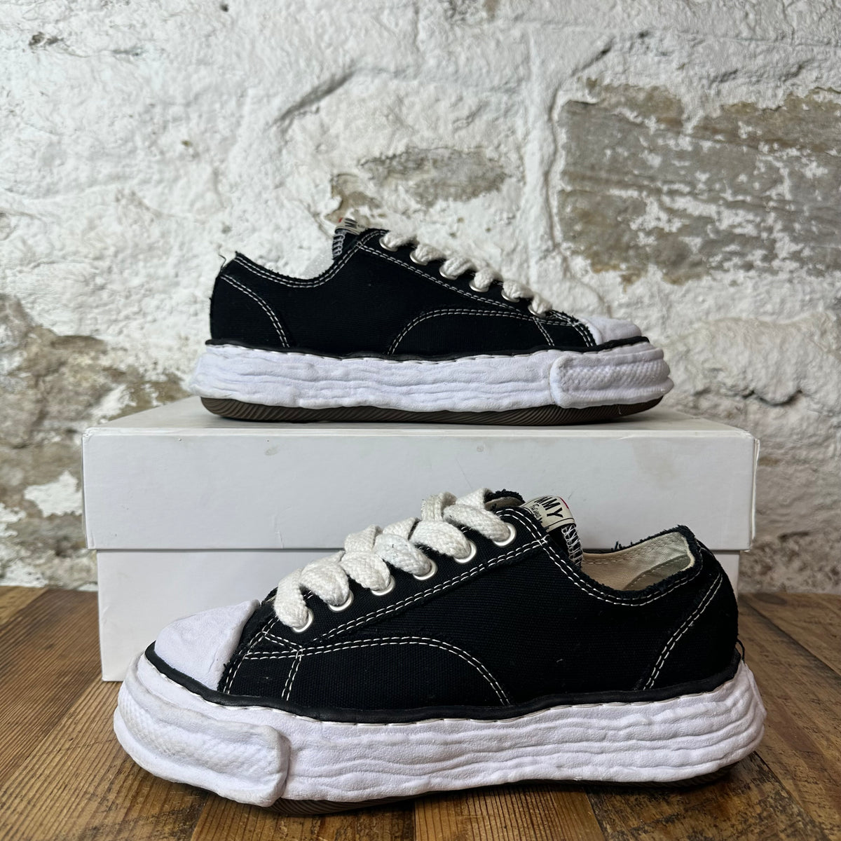 Maison Mihara Black White Peterson 23 Sneaker Sz 6.5 (39)