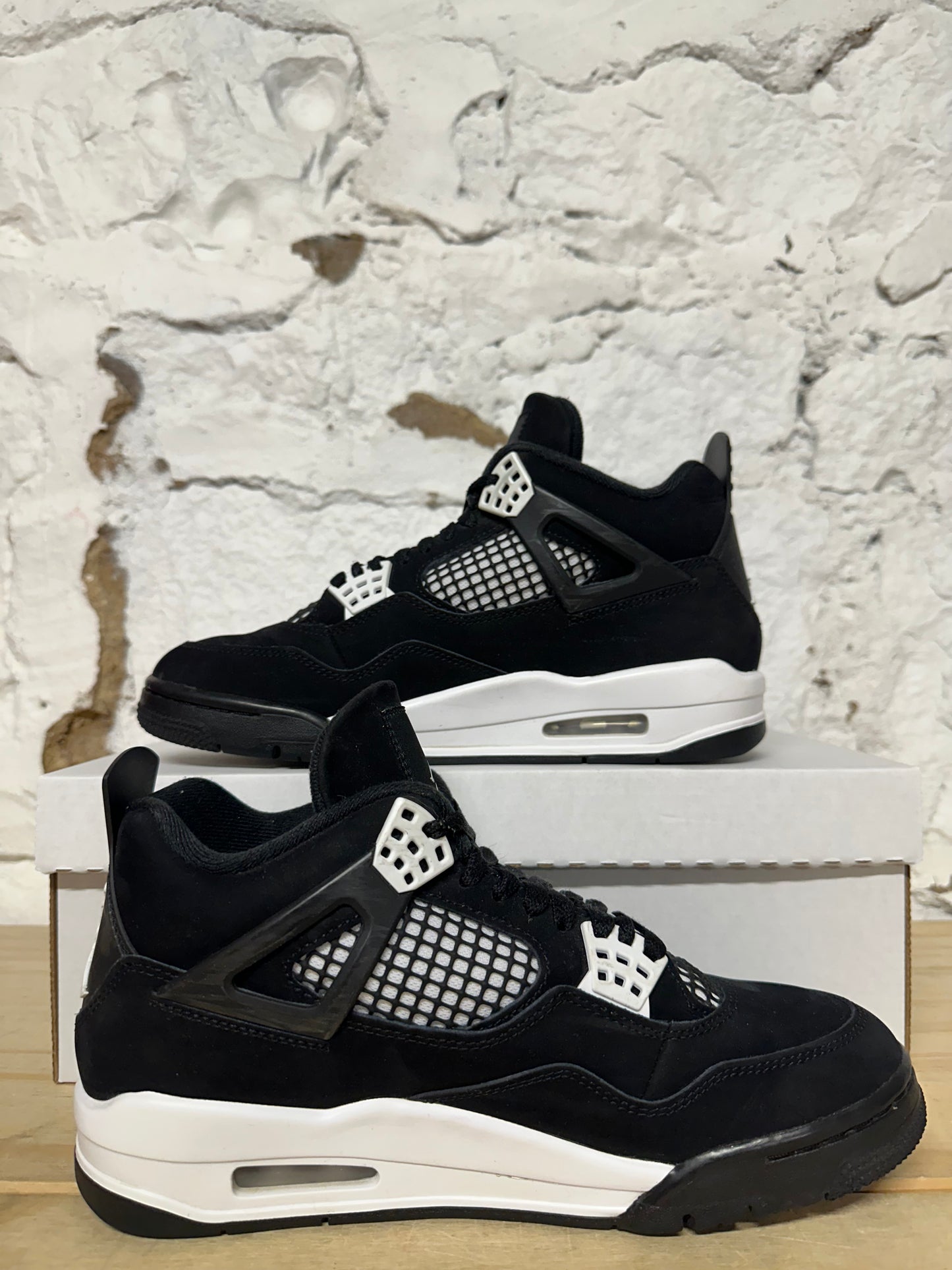 Air Jordan 4 White Thunder Sz 7.5