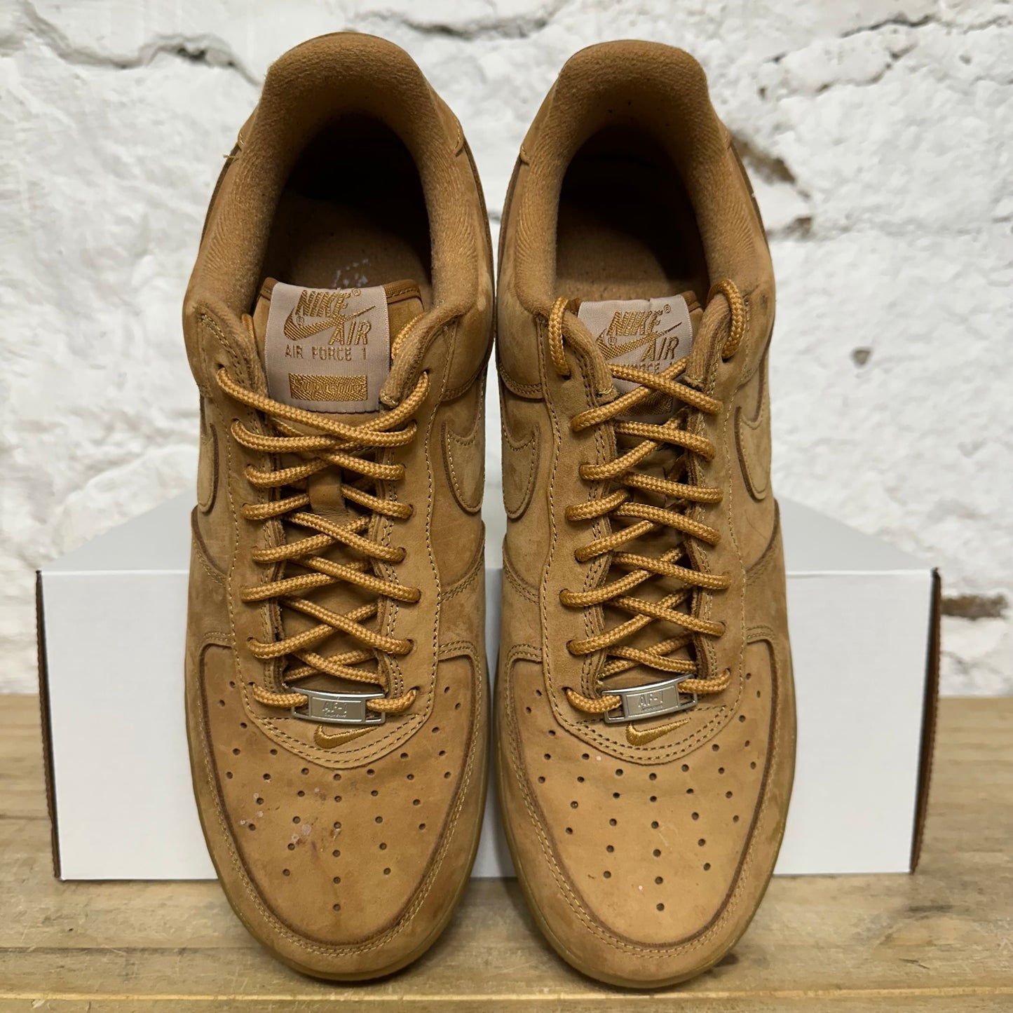 Nike Air Force 1 Low Supreme Wheat Sz 10.5