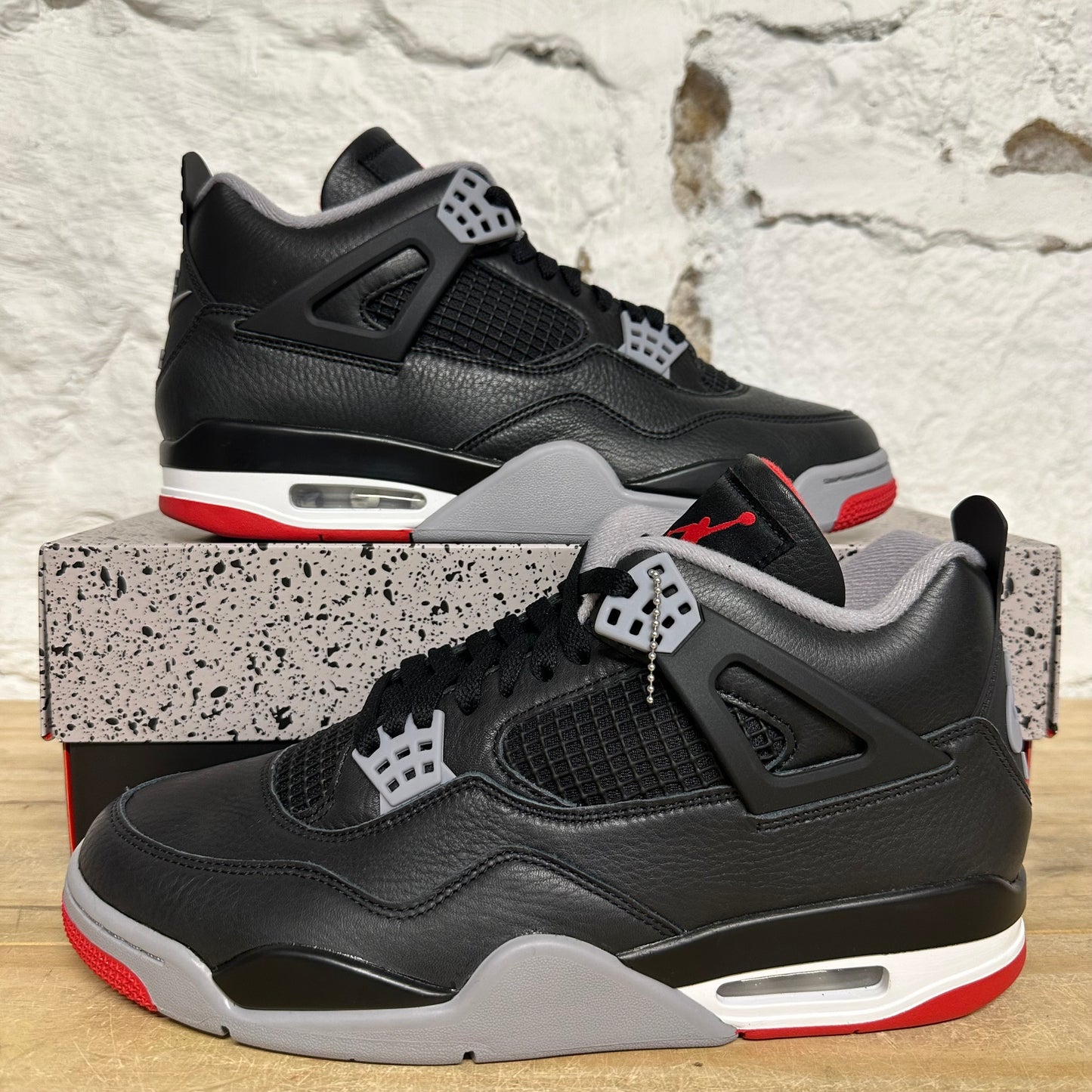 Air Jordan 4 Bred Reimagined Sz 10.5 DS