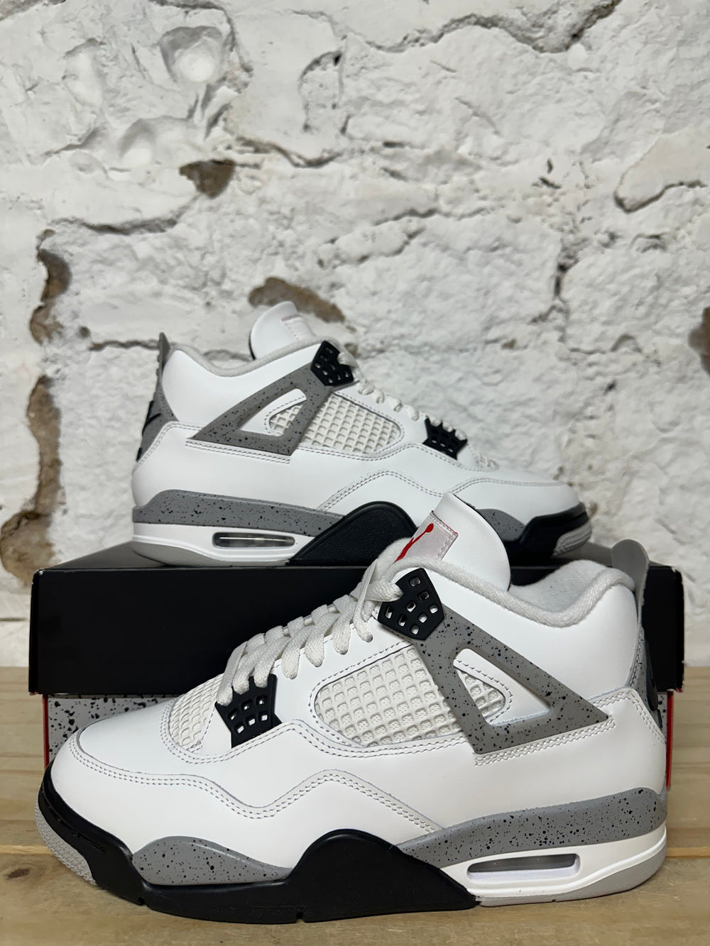 Air Jordan 4 White Cement Sz 8.5 DS