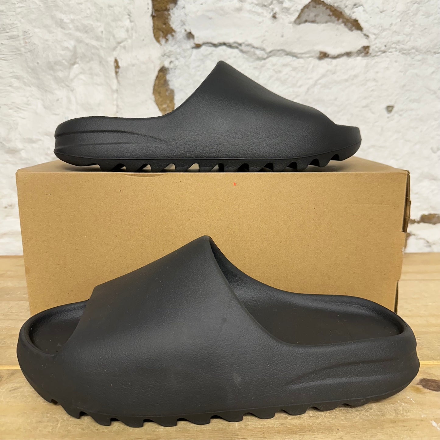 Yeezy Slide Onyx Sz 12