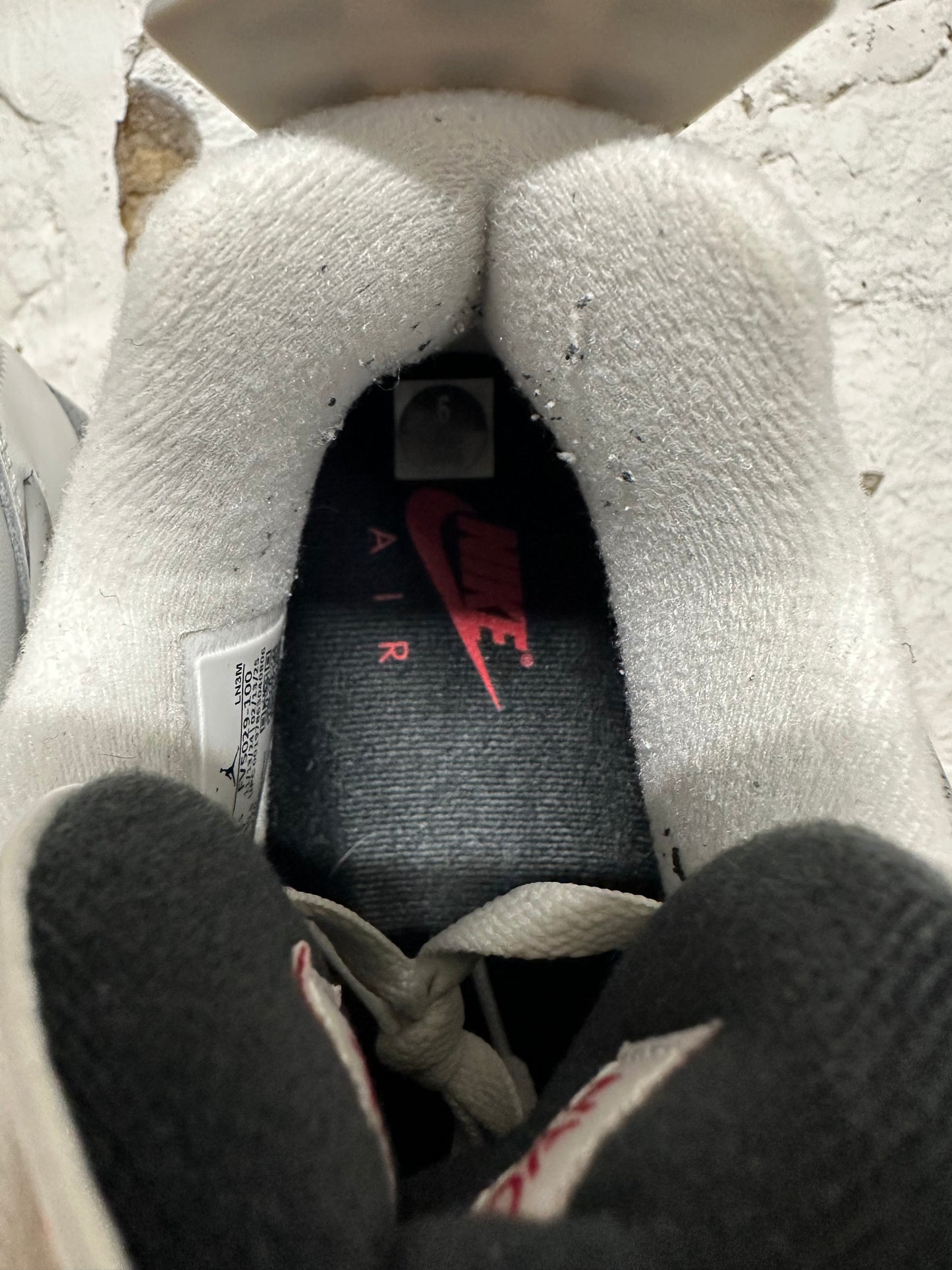 Air Jordan 4 White Cement Sz 9