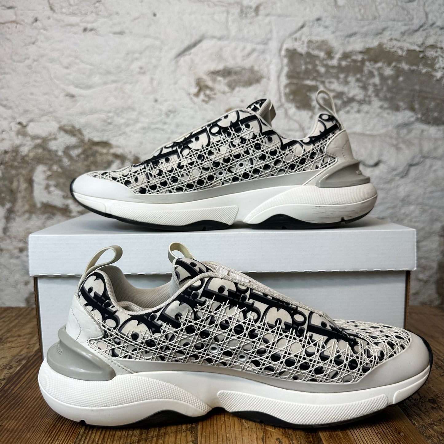 DIor B24 Oblique Cannage White Sneaker Sz 9 (42)