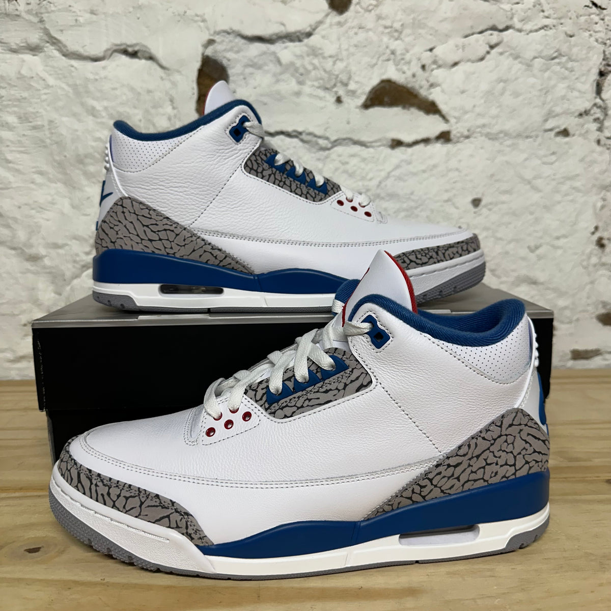 Air Jordan 3 True Blue Sz 11.5