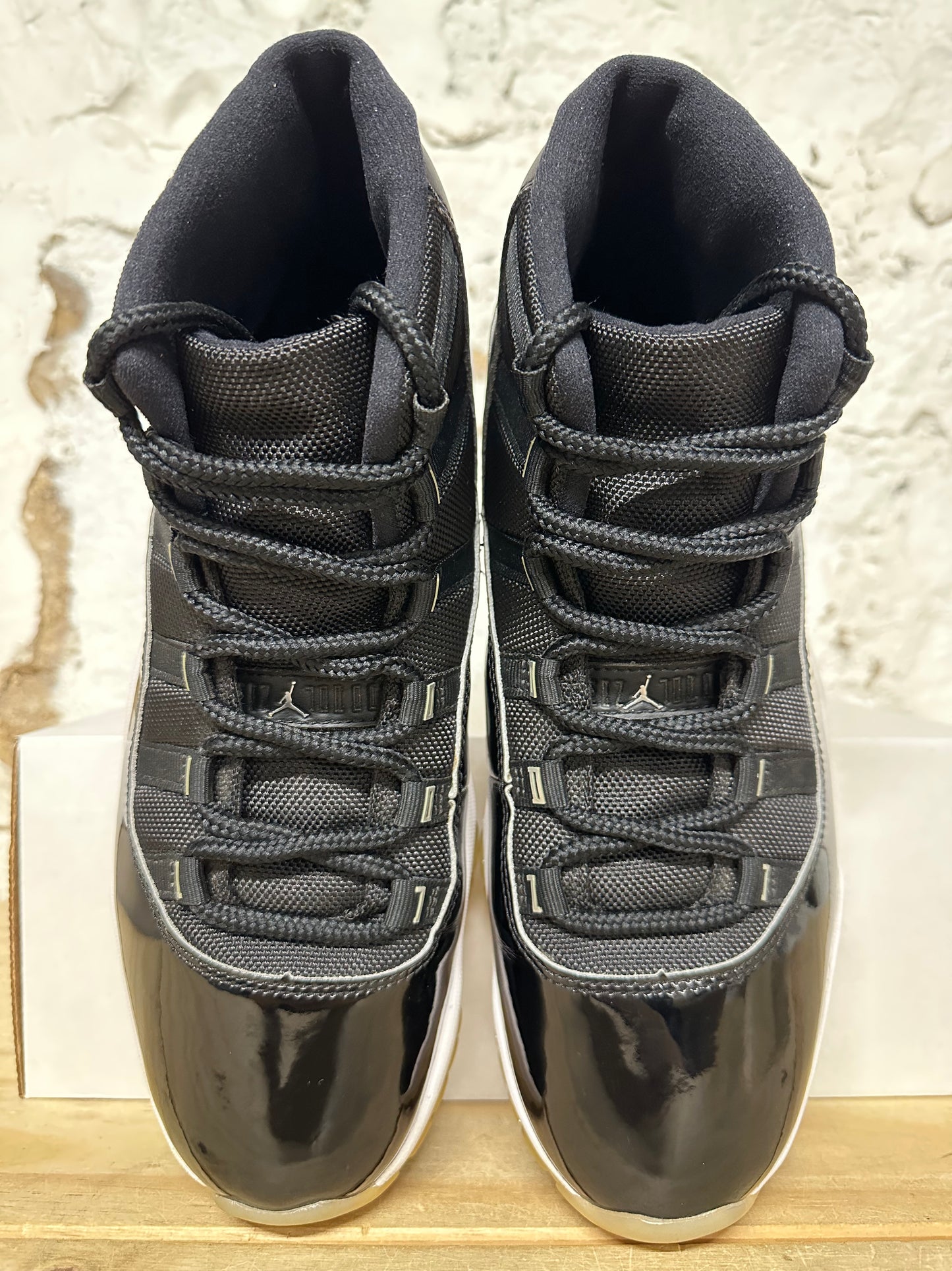 Air Jordan 11 High Jubilee Sz 10.5