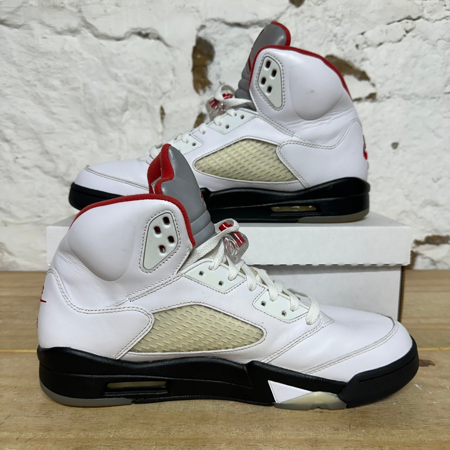 Air Jordan 5 Fire Red Silver Tongue (2020) Sz 12