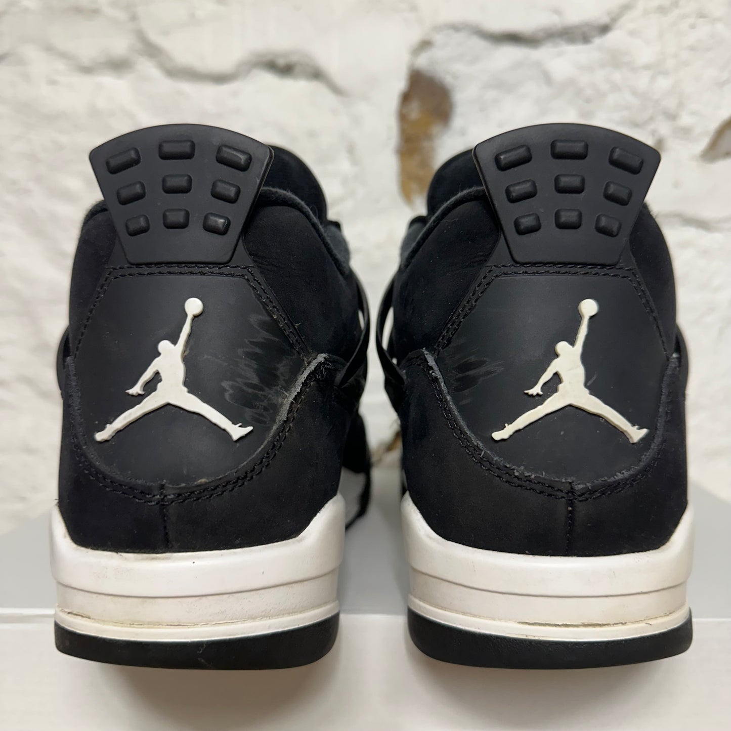 Air Jordan 4 White Thunder Sz 9.5