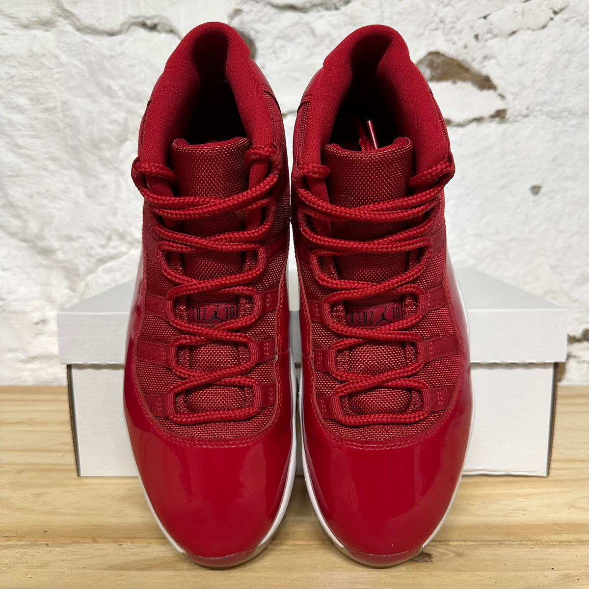 Air Jordan 11 High Win Like 96 Sz 9.5