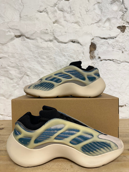 Yeezy 700 Kyanite Sz 7.5