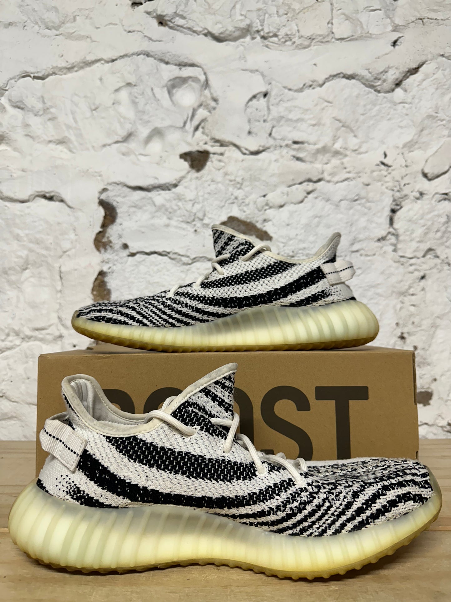 Yeezy 350 V2 Zebra Sz 12