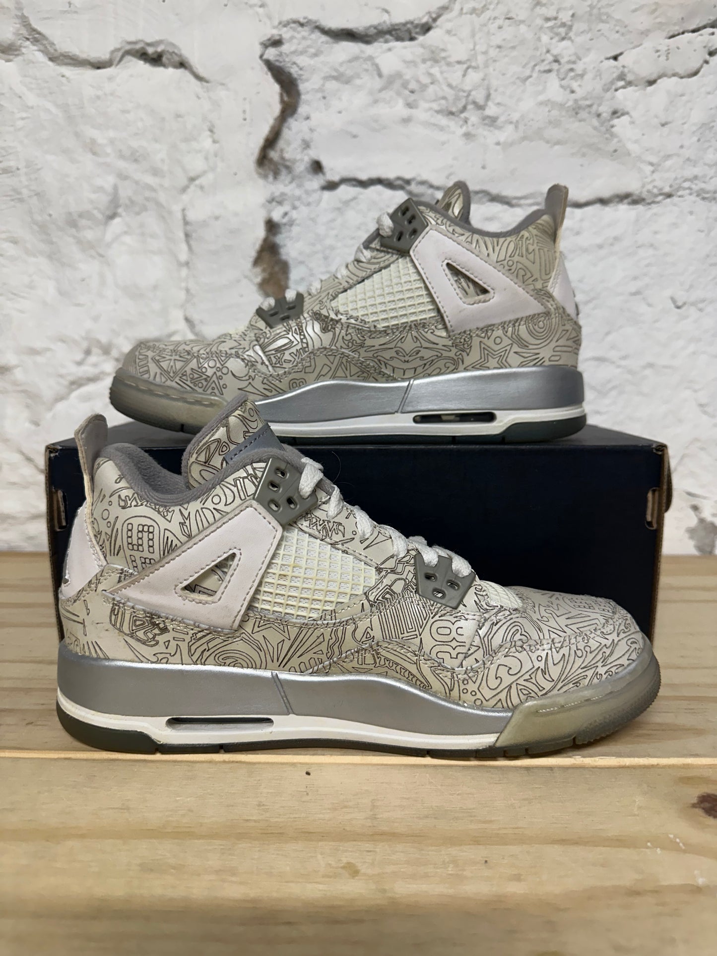 Air Jordan 4 White Laser Sz 4.5Y