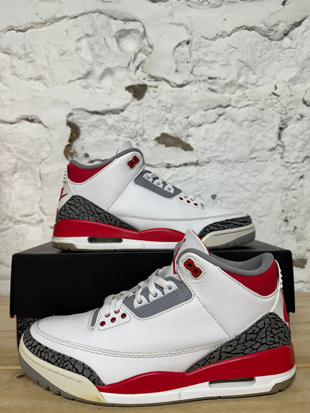 Air Jordan 3 Fire Red Sz 10.5