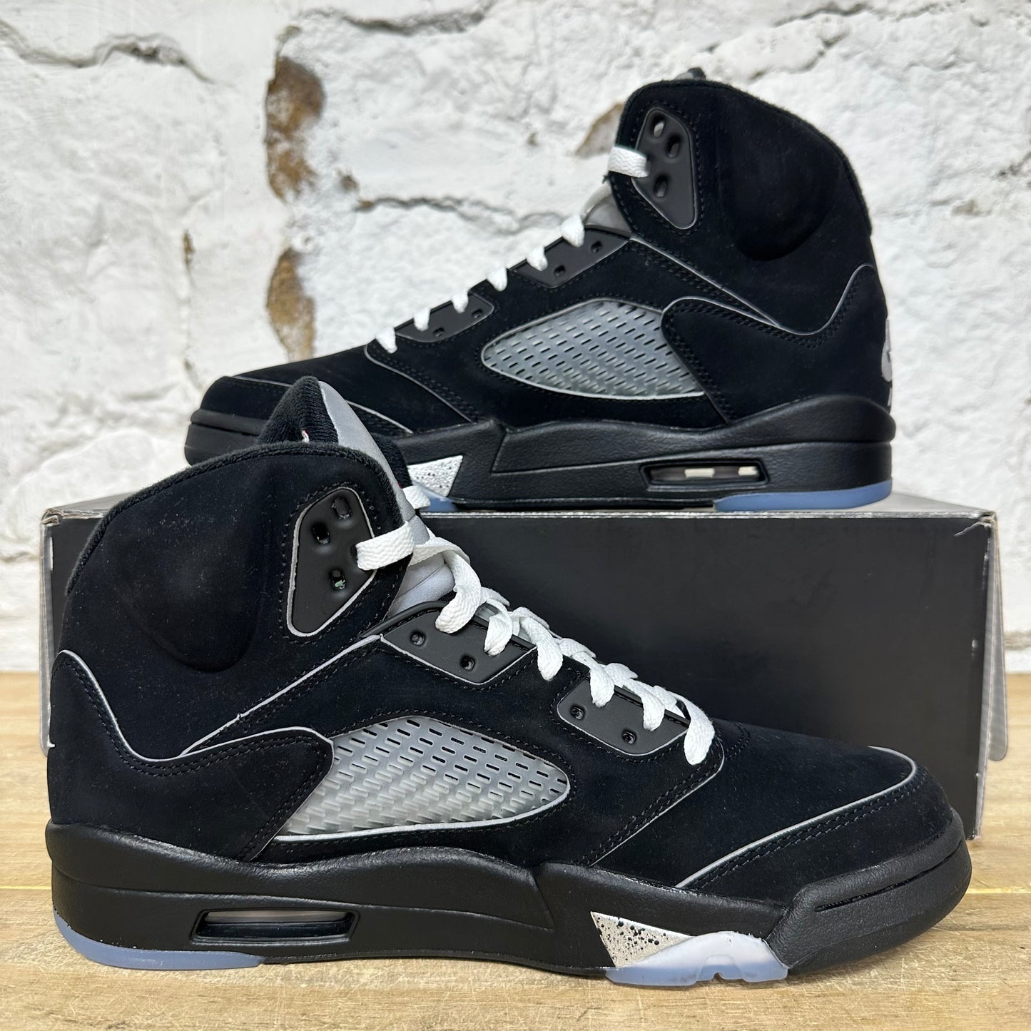 Air Jordan 5 Black Metallic Sz 8.5 DS
