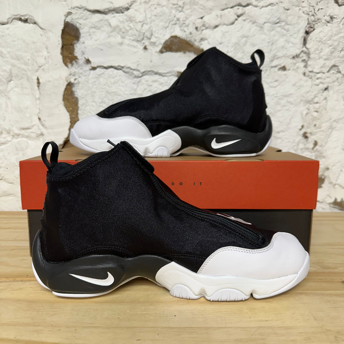 Nike Air Zoom Flight The Glove Black White OG (2026) Sz 10.5 DS