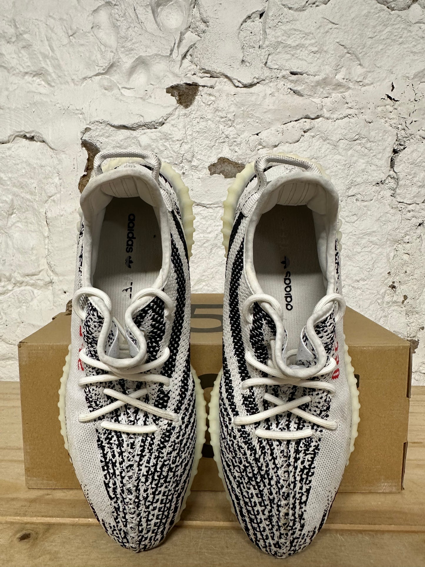Yeezy 350 Zebra Sz 11.5