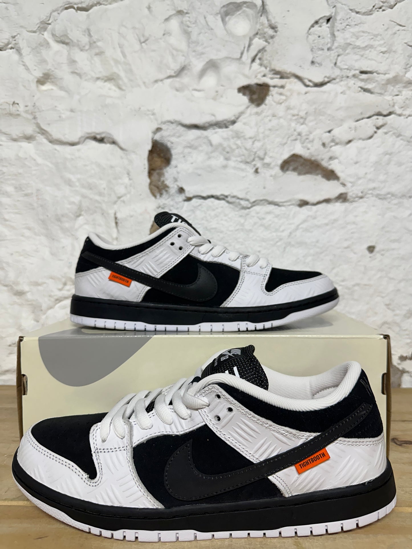 Nike SB Dunk Low Tightbooth Sz 9.5 DS
