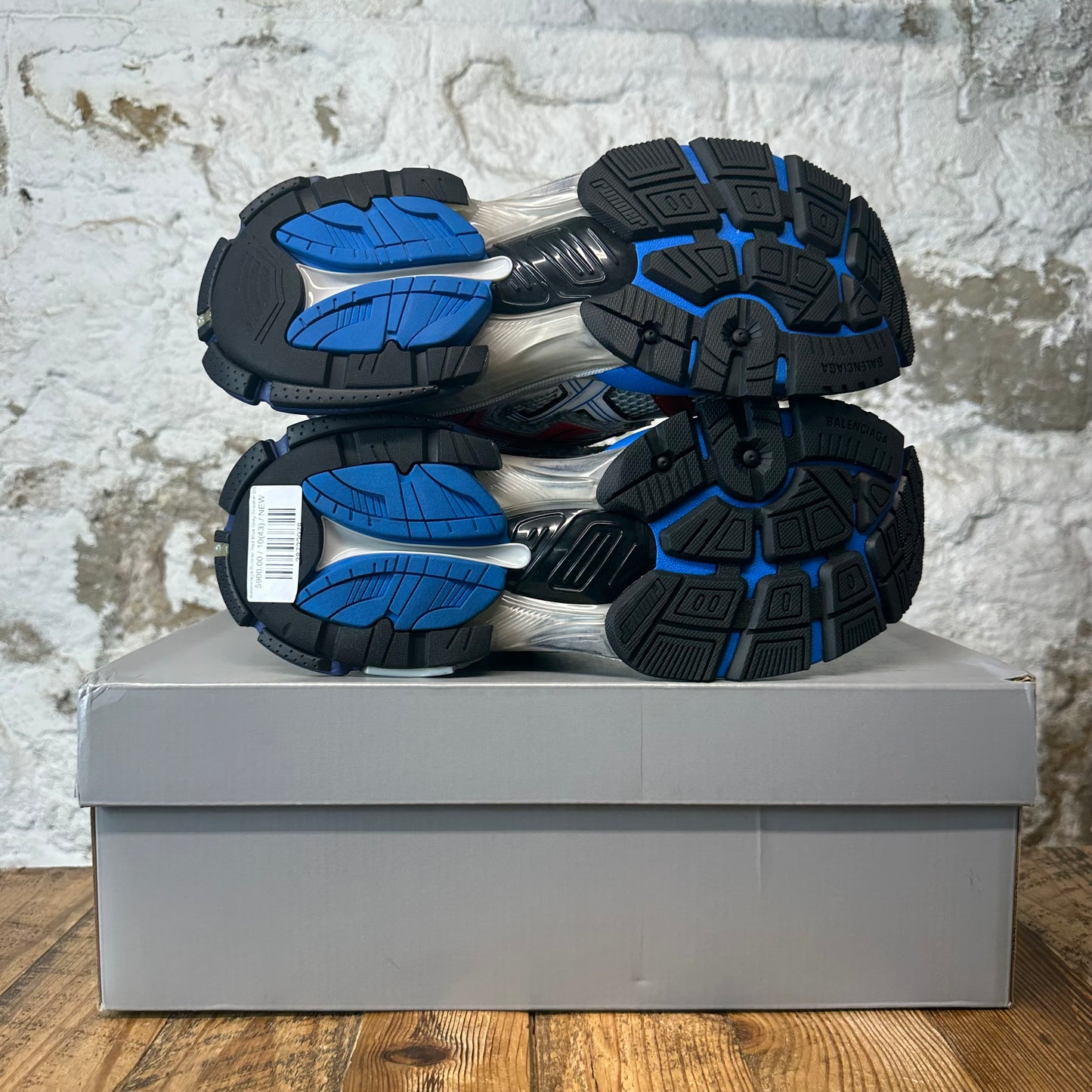 Balenciaga Runner Red Blue Grey Sneaker DS