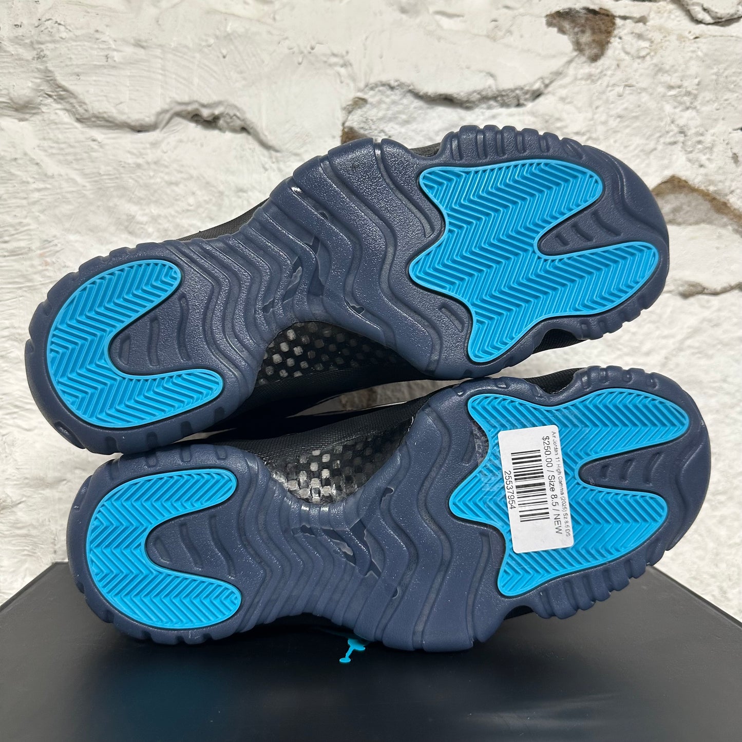 Air Jordan 11 High Gamma Blue (2025) Sz 8.5 DS