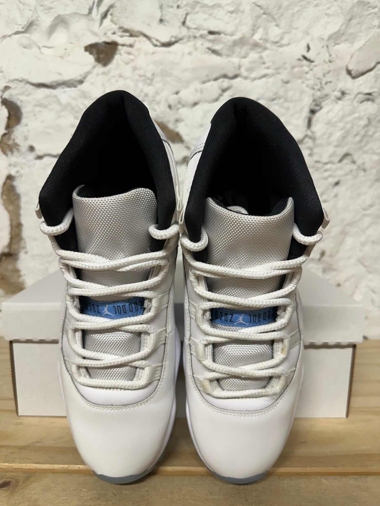 Air Jordan 11 High Legend Blue Sz 9
