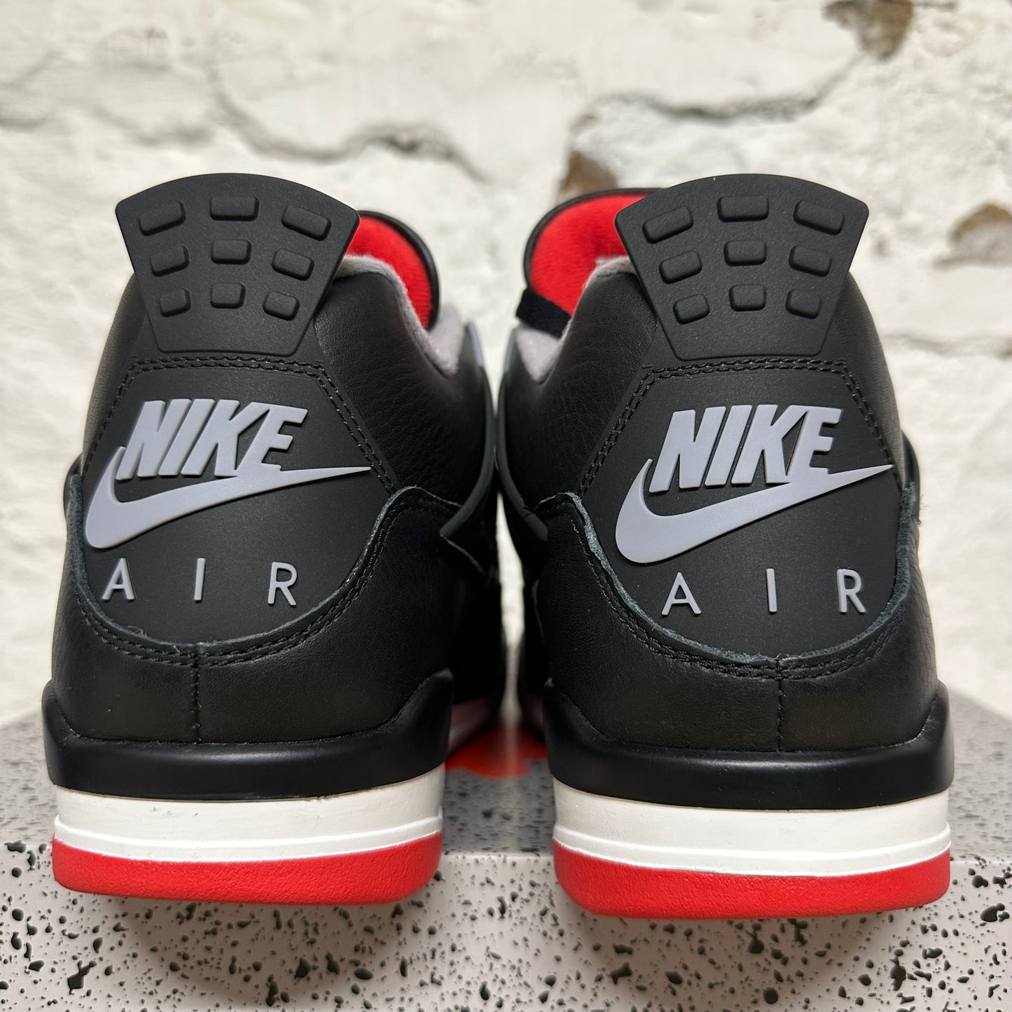 Air Jordan 4 Bred Reimaigned Sz 10 DS