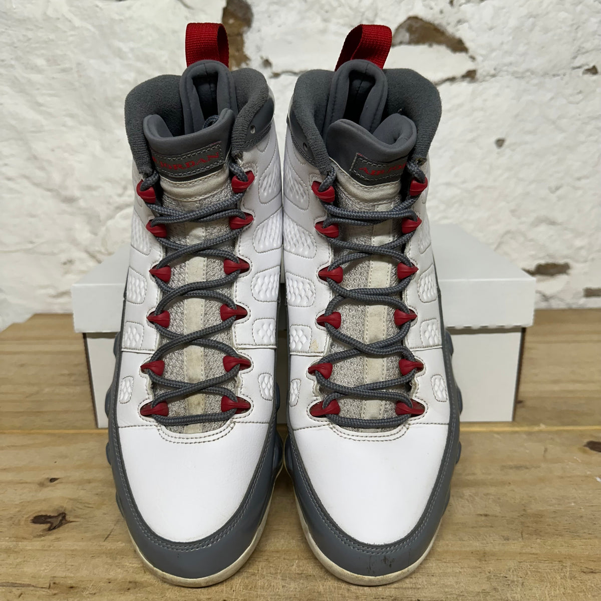 Air Jordan 9 Fire Red Sz 11