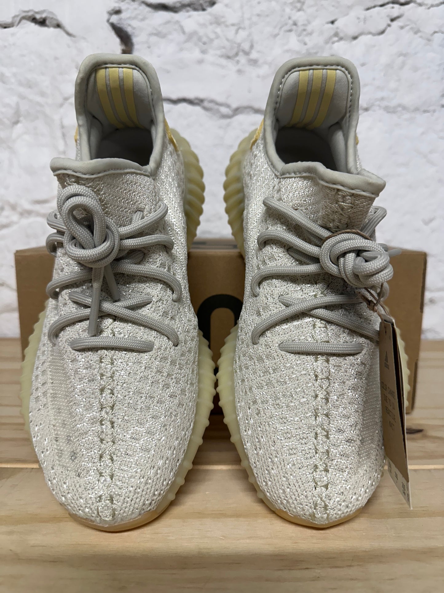Yeezy 350 V2 Light Sz 5.5 DS
