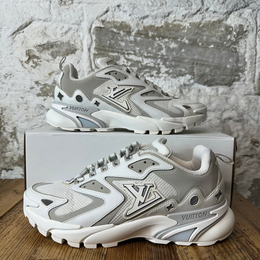 Louis Vuitton White Grey Tatic Runner Sneaker Sz 9 (7.5LV)