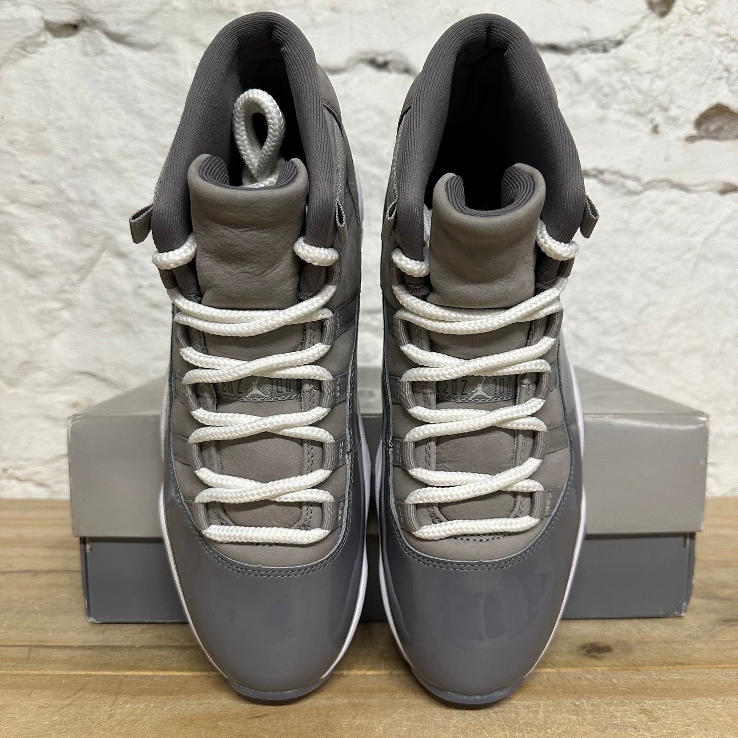 Air Jordan 11 High Cool Grey Sz 8.5 DS