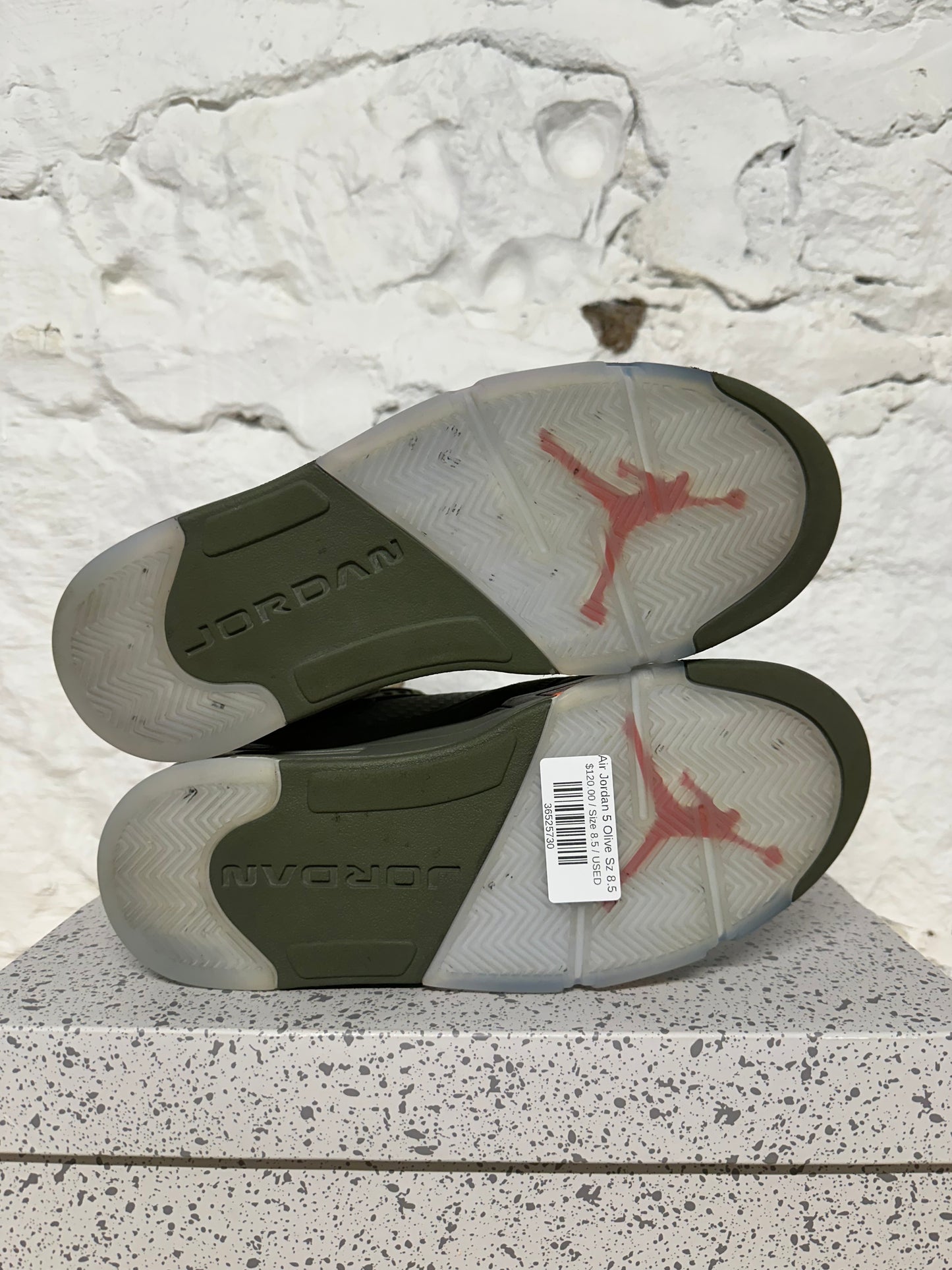 Air Jordan 5 Olive Sz 8.5