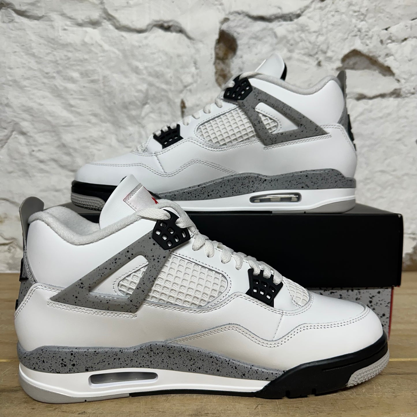 Air Jordan 4 White Cement Sz 10 DS
