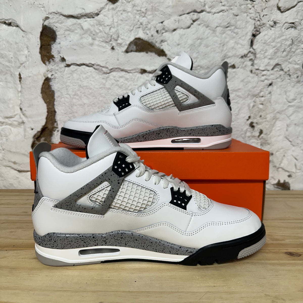 Air Jordan 4 White Cement (2025) Sz 10.5 DS